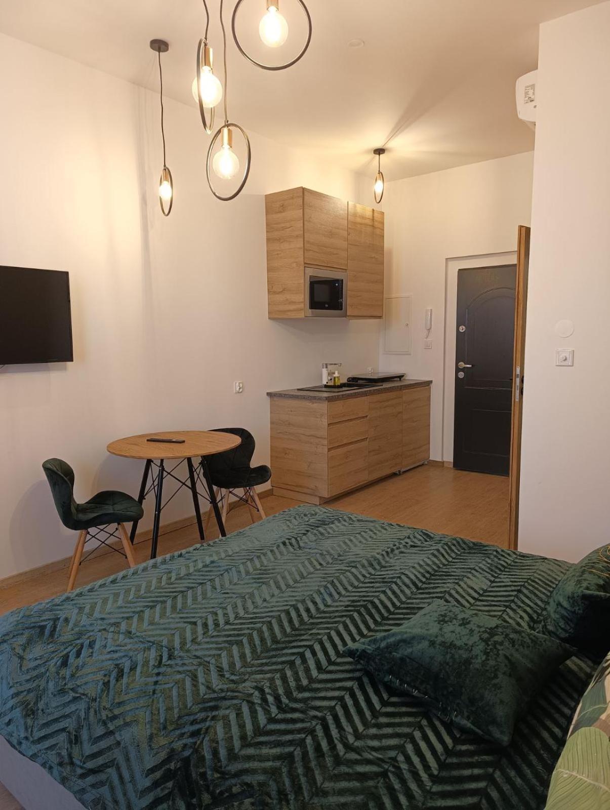 Mh Apartments Жешов Екстериор снимка